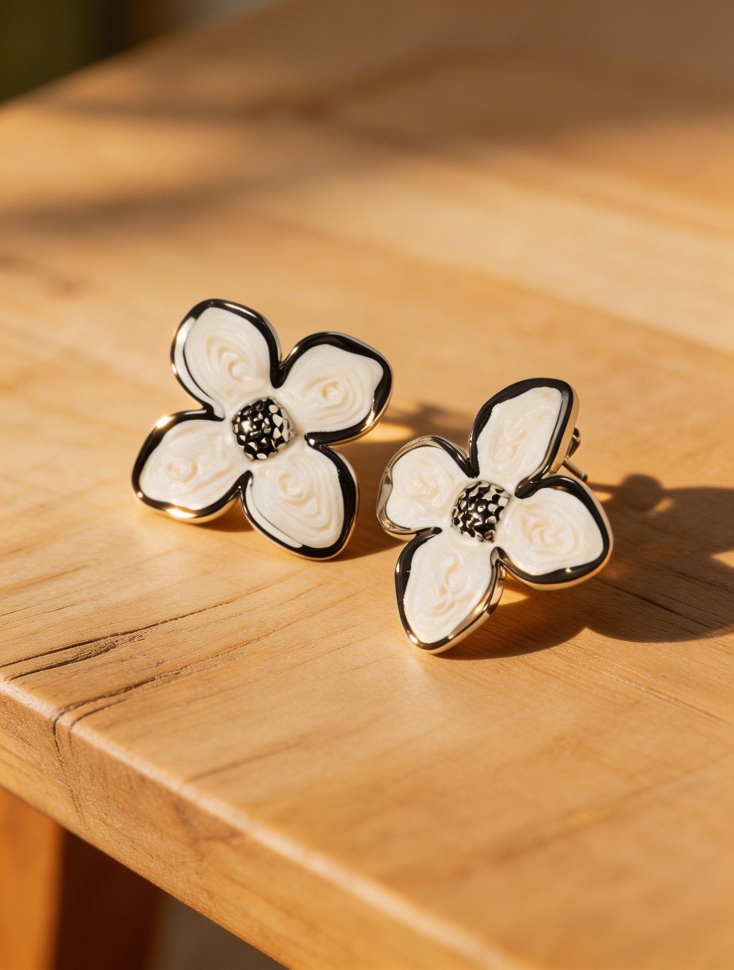 Boucles d'oreilles Flora Blanche
